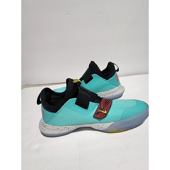 New Nike Zoom Flight Big Kids (GS) Size 7Y CK0787 300 Basketball Aurora Green - Picture 4 of 9